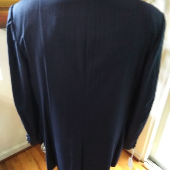 Men's Highend Suits - Picture 3 of 3